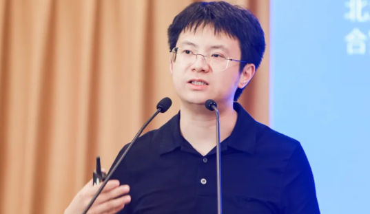 北大90后教授，融資12億