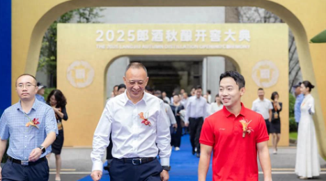 把“龍馬狼”精神凝練成一瓶酒，讀懂郎酒兼香遠謀